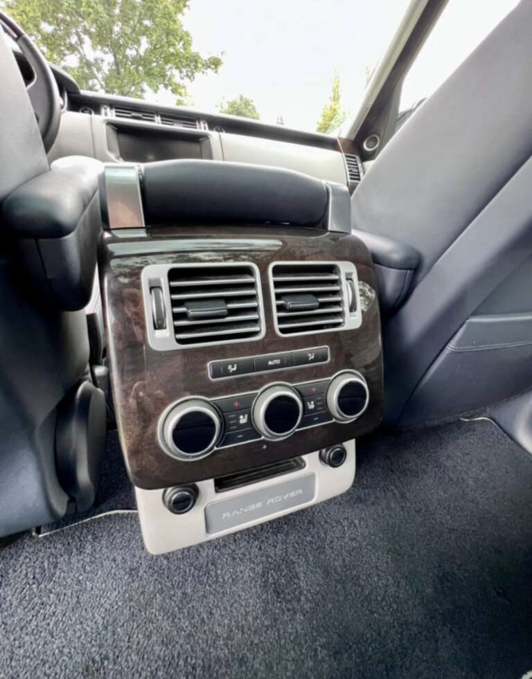 LAND ROVER RANGE ROVER 4,4SD SUV - immagine 4